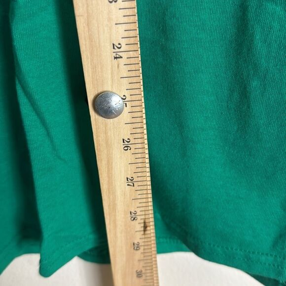 Kiss me I’m Irish tuxedo green st pattys day festive T-shirt size large - Picture 7 of 9